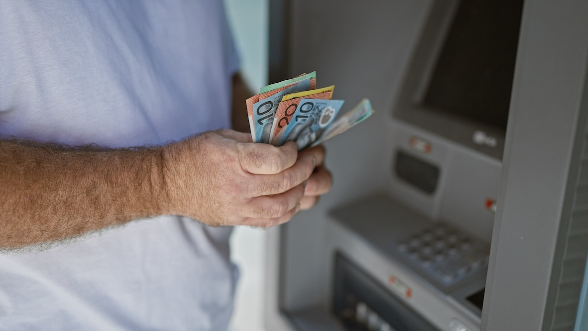 UniCredit revizuiește în jos perspectivele economice ale României | Profit.ro