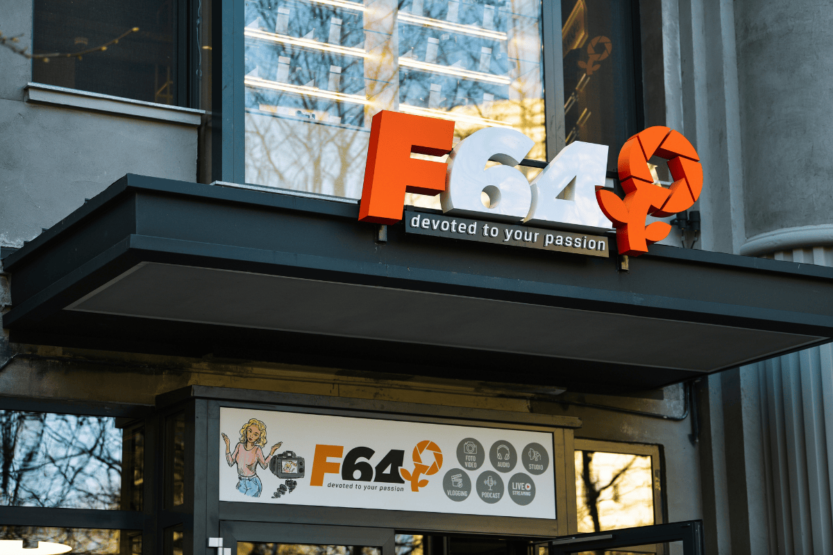 Retailerul de echipamente foto-video F64 a avut în 2025 cel mai mare profit din ultimii 10 ani, după o creștere de 61,5%. Numărul de angajați, la minimul ultimilor 14 ani