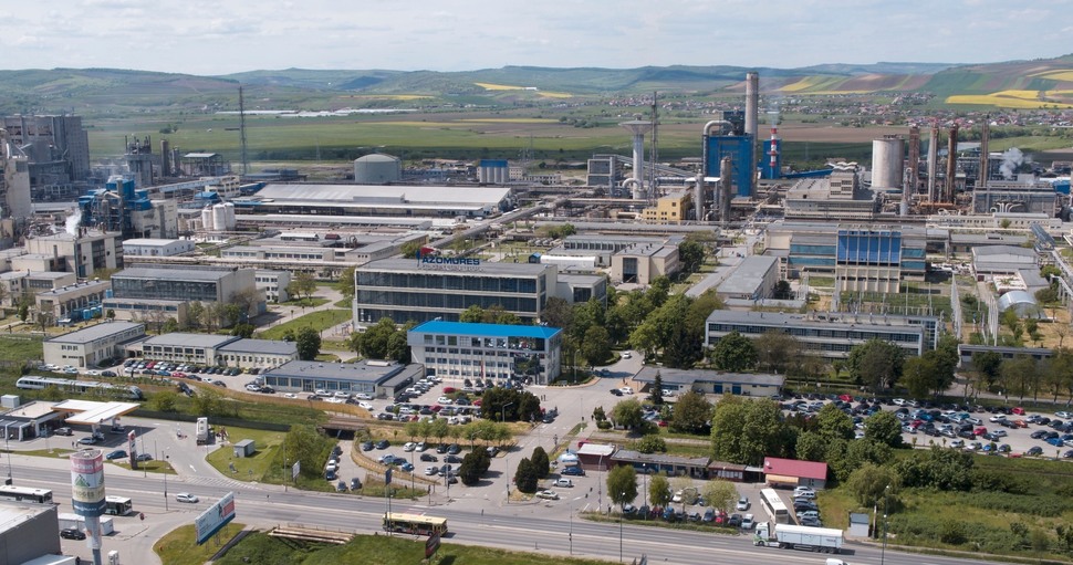 Parlamentul vrea să declare industria îngrășămintelor infrastructură critică, pe fondul crizei de la Azomureș | Profit.ro