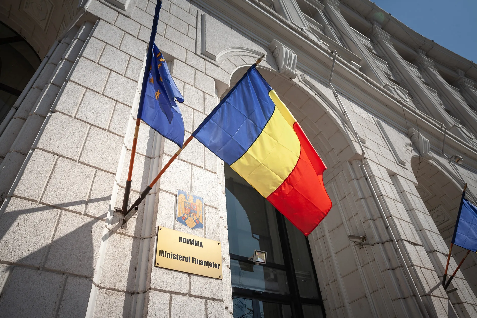 Proiectul de buget pentru 2026 a fost publicat în transparență de Ministerul Finanțelor: măsuri sociale și sprijin pentru mediul de afaceri, investiții record și utilizare extinsă a fondurilor europene