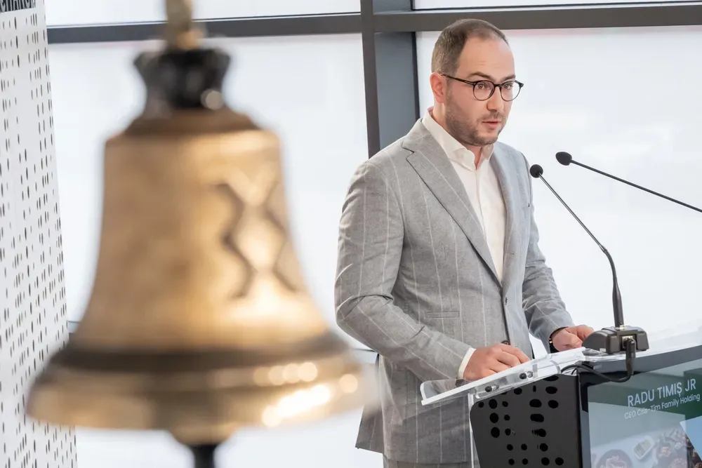 Acțiunile Cris-Tim au fost incluse în principalii indici ai Bursei de la București. Producătorul de mezeluri a luat locul Purcari