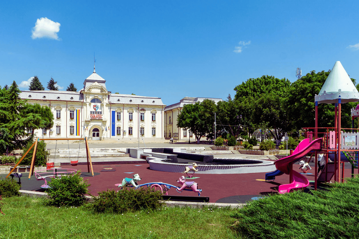 Business în Caracal. Producătorul de mezeluri Malina este cel mai mare angajator. Profiturile firmelor au crescut de trei ori mai repede decât inflația în perioada 2008-2024