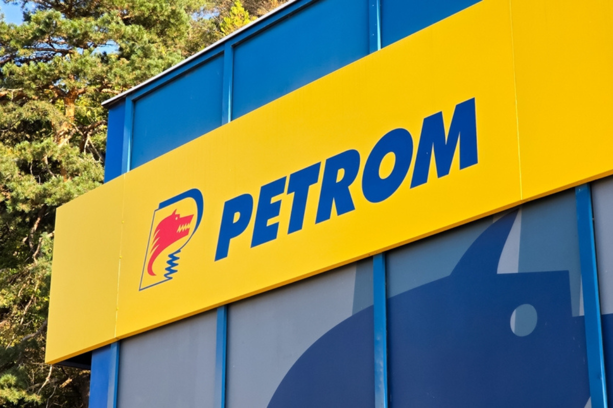 De ce contează | Acțiunile Petrom au fost excluse din indicii FTSE Russell pentru cel puțin un an. Simtel Team a fost inclusă în indicii micro-cap