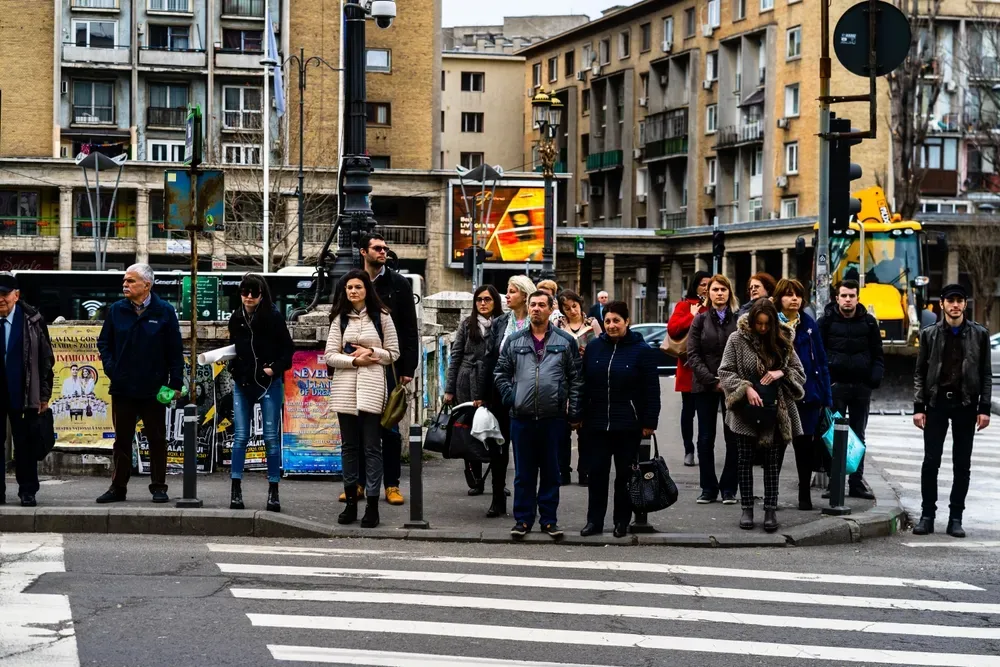 Cele mai mari salarii în 2026: IT, petrol și gaze, automatizări, construcții și inginerie. Cele mai mici salarii sunt în saloanele de înfrumusețare, în servicii de pază, în retail și în call-center