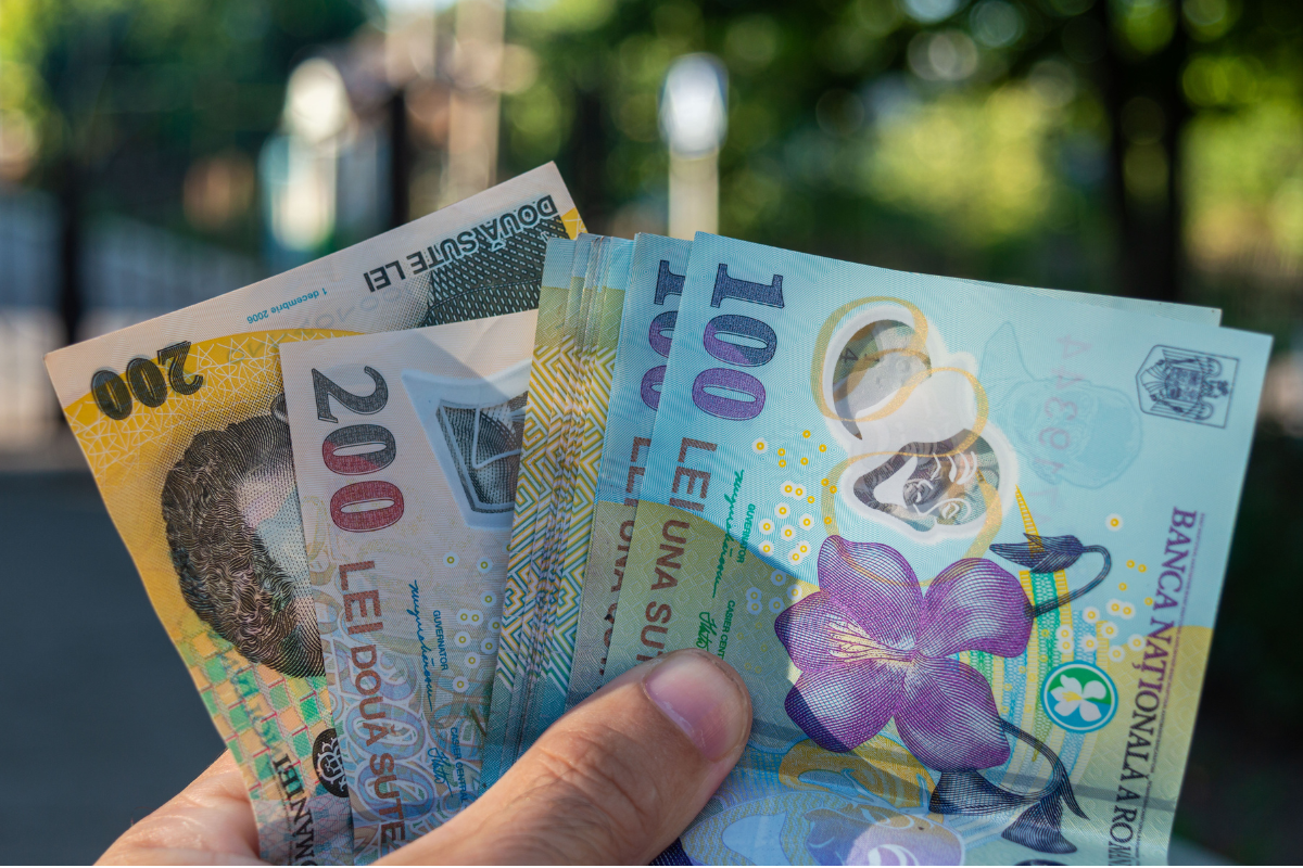 Contribuția la Pilonul II ar putea crește de la 4,75% la 6% din salariul brut până în 2027. Proiectul a fost adoptat tacit în Senat