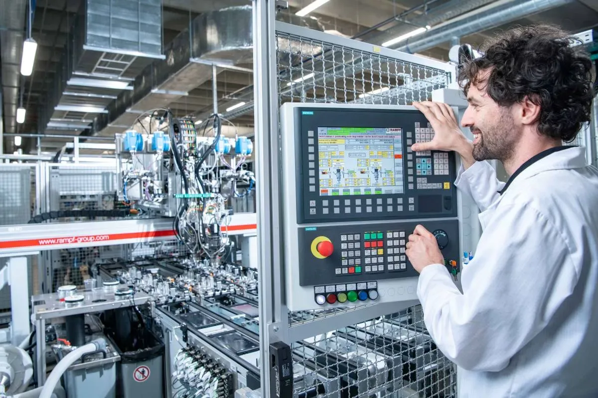 Industria românească pornește anul în declin. Comenzile noi se prăbușesc
