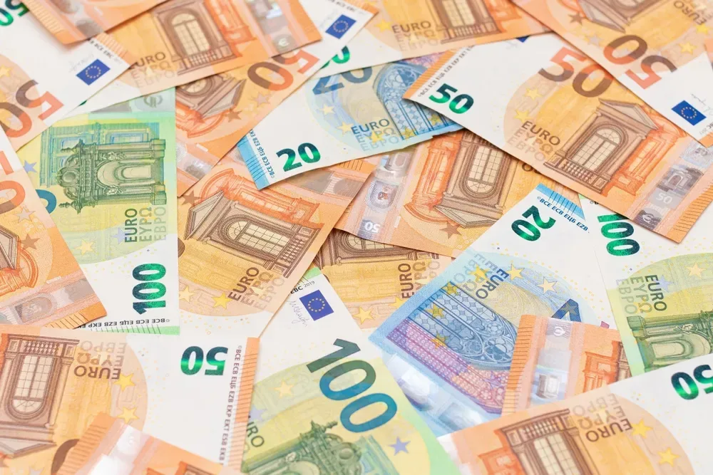 Finanțări de peste 1,5 mld. euro pentru companii și autorități locale la începutul anului 2026. Se finanțează energia și eficiența energetică