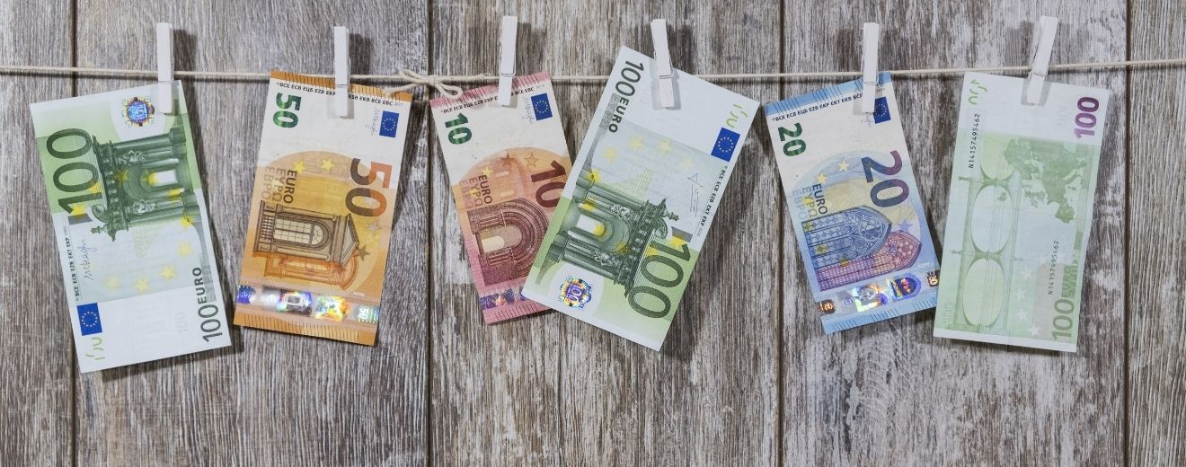 Majorarea salariului minim brut la 4.050 de lei va influența și impozitarea veniturilor din activități independente, drepturi de autor și alte surse de câștig