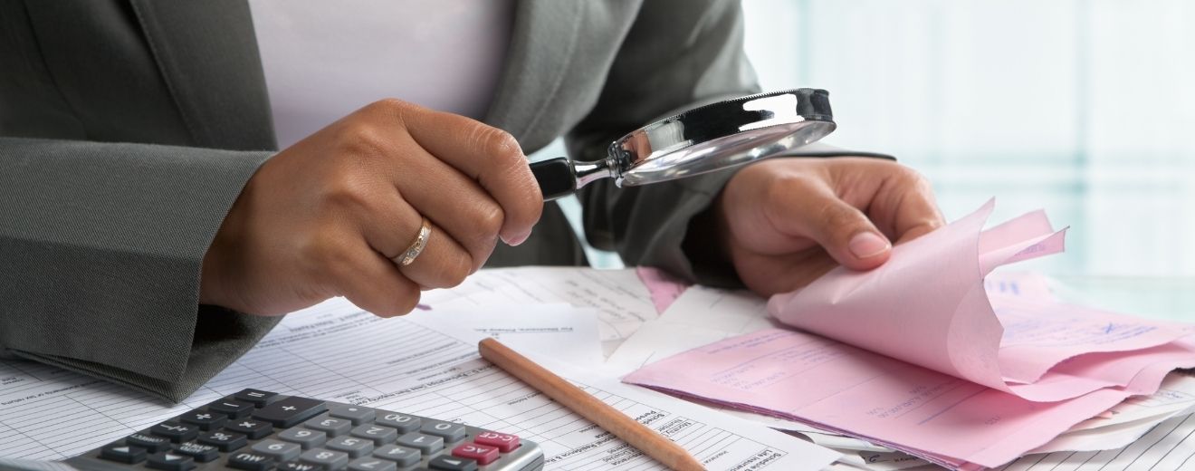 Apelez sau nu la o firmă de colectare creanțe? Asta-i întrebarea!