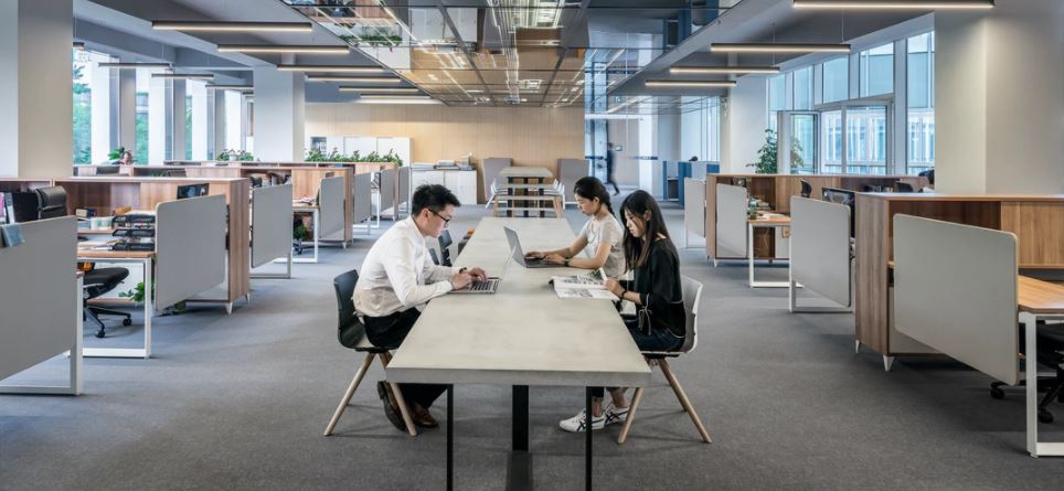 5 modele de birouri perfecte pentru un office minimalist