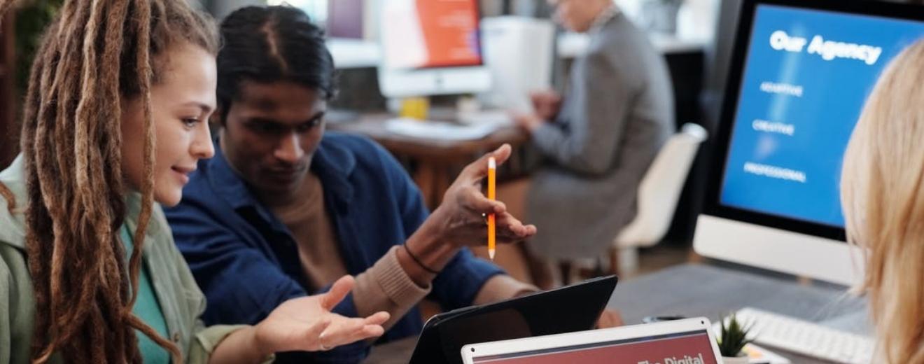 5 echipamente de birou care ajută la creșterea productivității