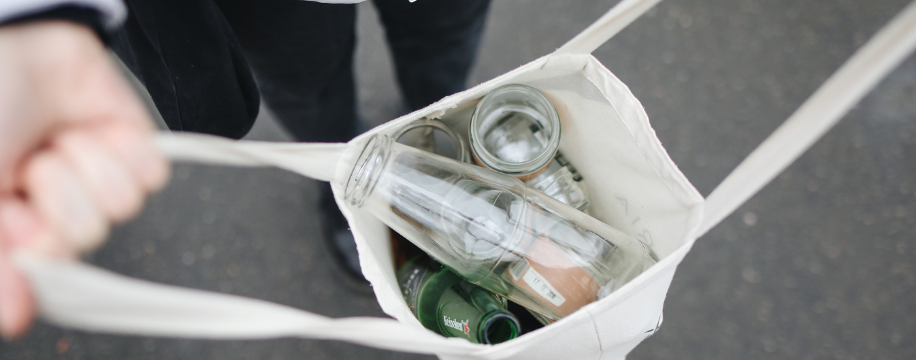 Analiză cu datele platformei Termene.ro. Companiile care se ocupă de reciclarea ambalajelor din magazine