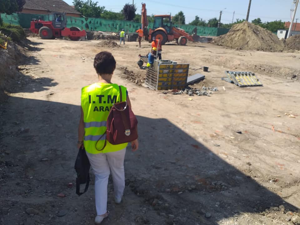 Ce s-a întâmplat cu proiectul care impune firmelor să depună electronic fișele de securitate în muncă