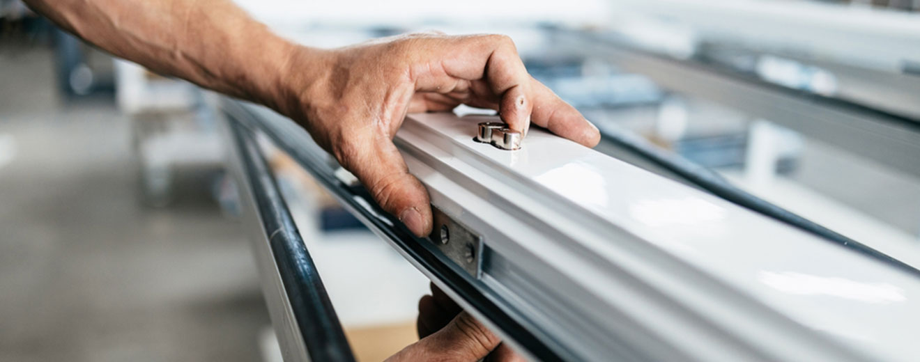 „Să privim criza și ca pe o perioadă de oportunitate” este sfatul unui analist economic. Domeniul în care românii pot să dea lovitura în 2025