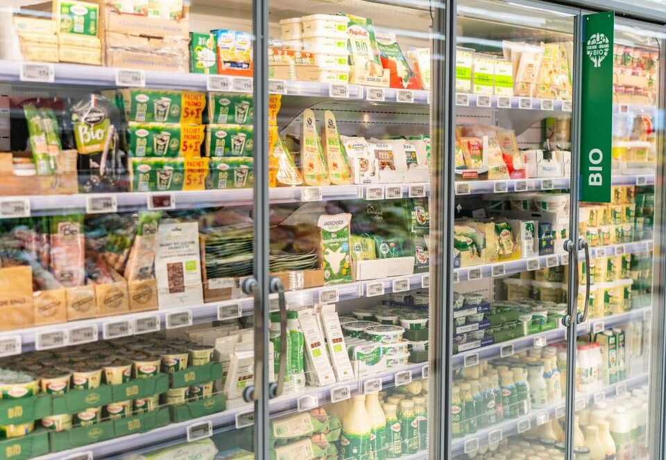 Cronologia retailului modern din România (2008–2024): fuziuni, achiziții și dominația internațională