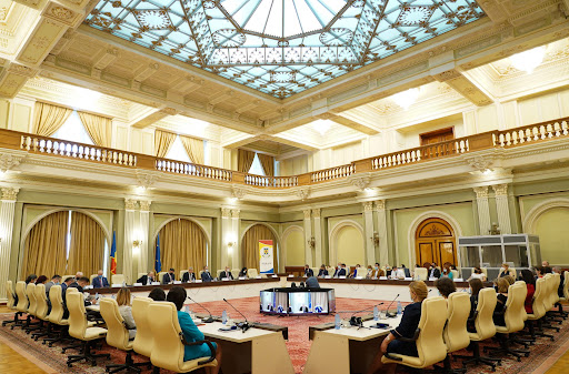 Ce se mai întâmplă cu proiectul de lege prin care întreprinderile individuale sau familiale, dar și PFA-urile pot fi transformate în SRL-uri