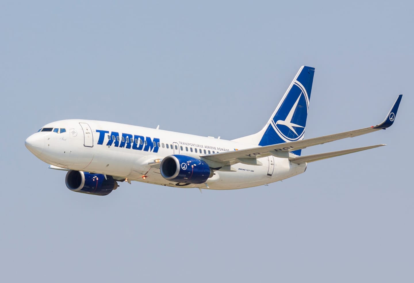 Știri de la companii. TAROM are o ofertă low-cost la bilete pentru vacanțele între 15 mai și 30 iunie