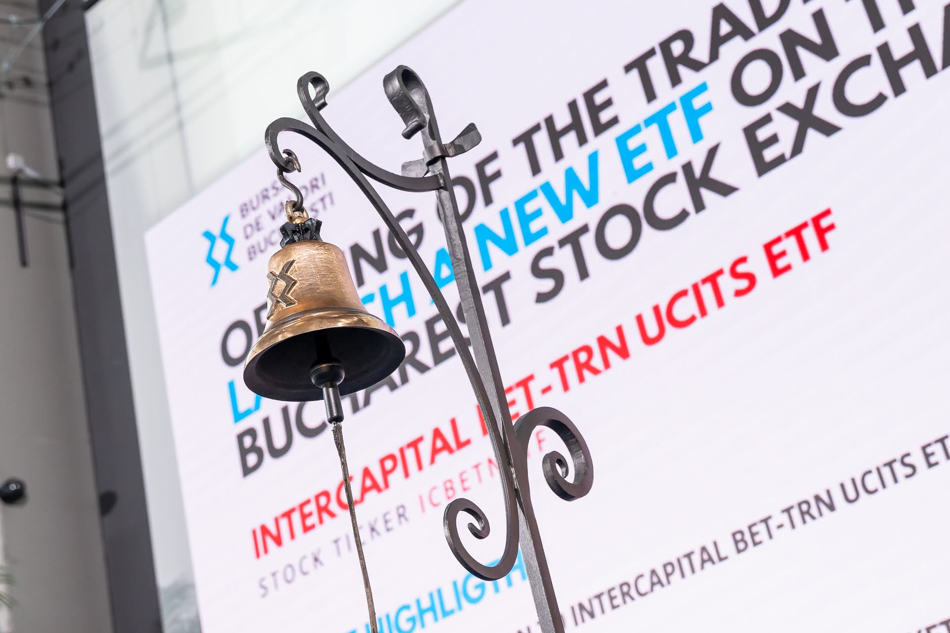 De ce investițiile bursiere și cele străine se contractă într-o economie suveranistă. Afacerile devin dependente de stat | Analiză