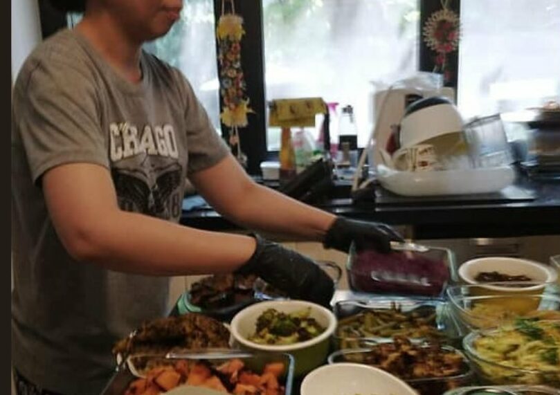 Românii merg în vacanțe în Indonezia, pe insula Bali, iar indonezienii vin să lucreze în restaurantele și hotelurile din România