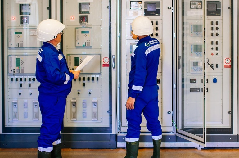 Profit.ro | A fost înființată la București compania mixtă de fabricare de echipamente energetice a Electrica SA cu un gigant al liderilor din Emirate