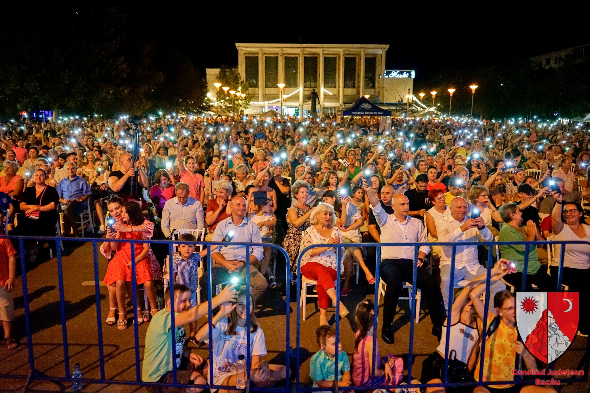 Peste jumătate dintre pensionarii români continuă să muncească. Munca part-time, o soluție frecventă după ieșirea la pensie