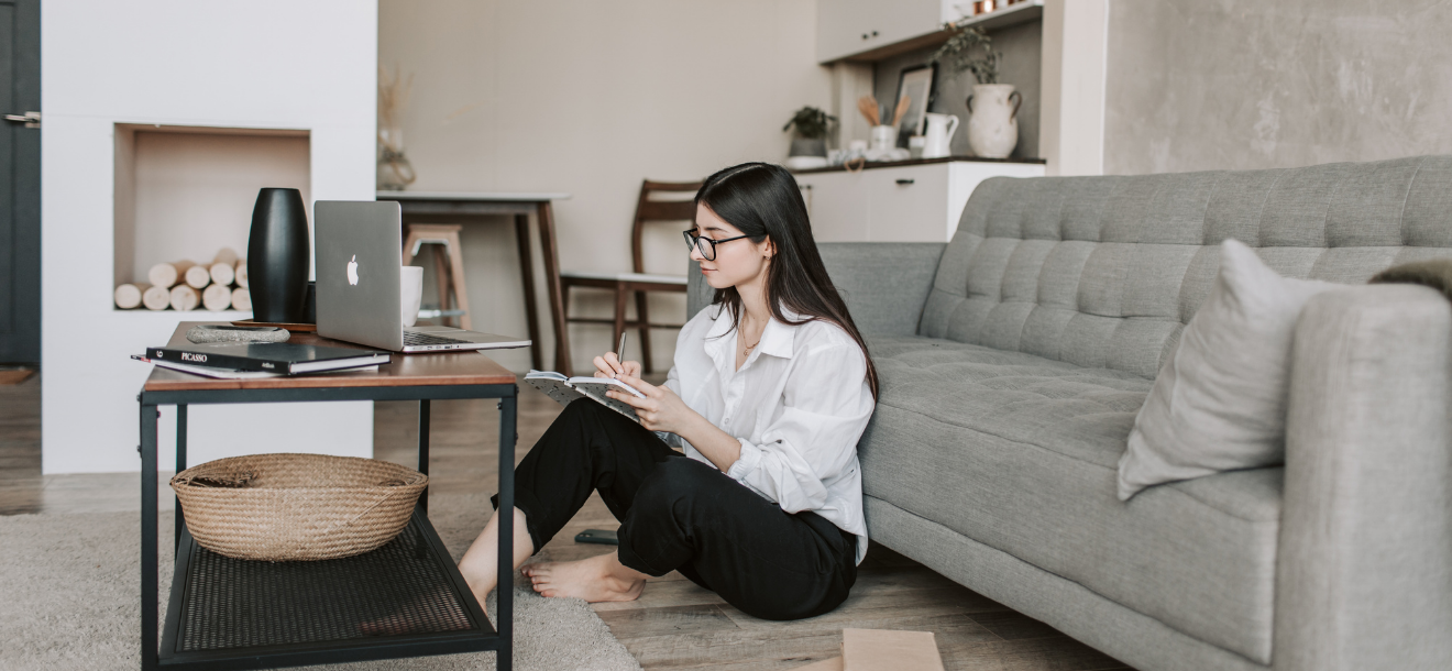 Angajații din România se așteaptă la o creștere salarială în 2025 în ciuda problemelor din ecomie