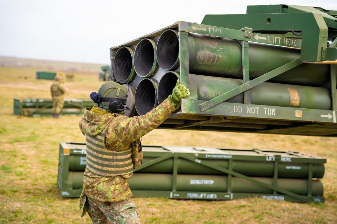 Industria militară din România are afaceri de un miliard de euro. Topul companiilor după cifră de afaceri, profit și număr de angajați