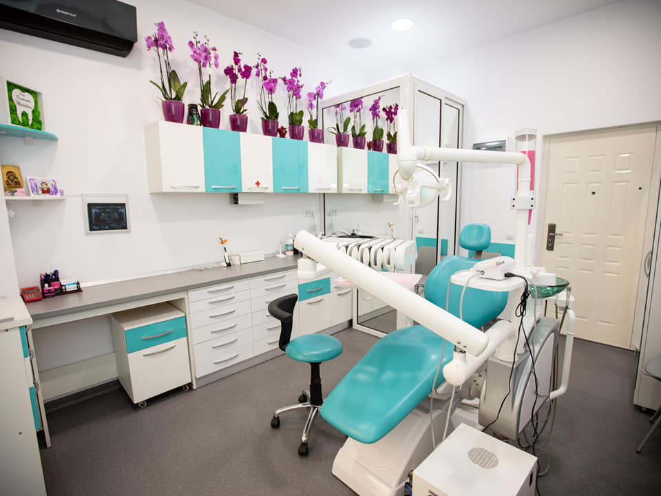 Afacerile stomatologice din România au crescut cu un miliard de euro în ultimul deceniu. Topul celor mai mari cabinete | Analiză