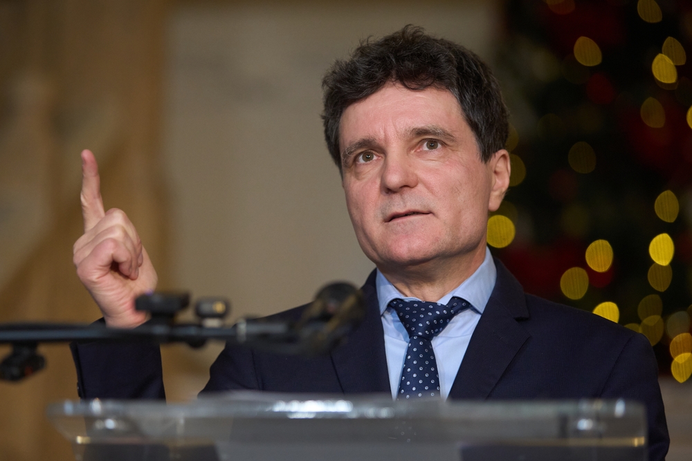 Analiză. Cine face business acasă la Nicușor Dan? Topul firmelor din Făgăraș: jocuri de noroc, industrie, textile și comerț