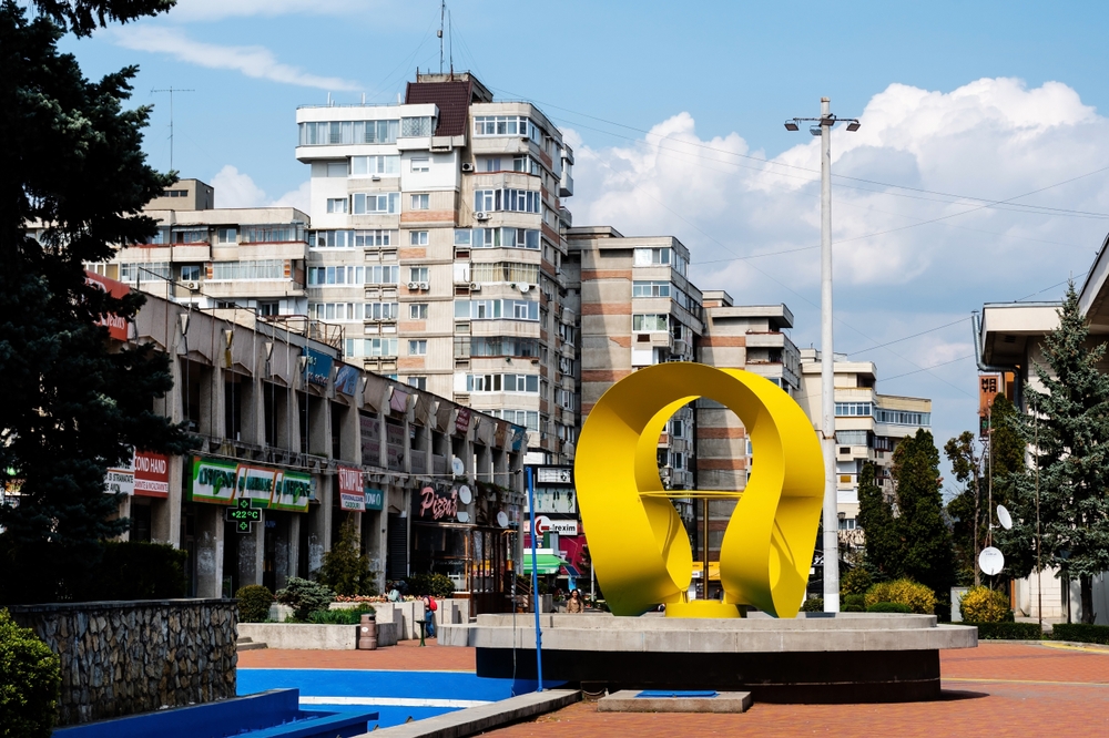 Argeș în date. Dacia, industria auto și imperiul Fildas-Catena domină mediul de business din județ. Cele mai multe firme din Argeș activează în transport de mărfuri. O analiză 2008-2024