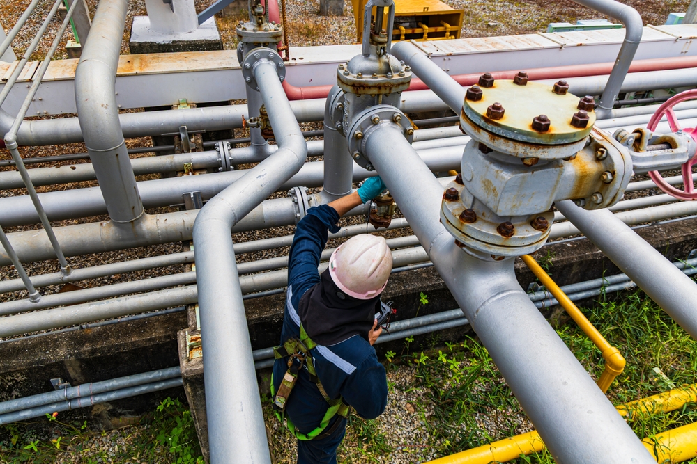Marii producători români de gaze estimează scăderea semnificativă a volumelor din extracția proprie vândute angro la preț redus pentru populație și CET-uri | Profit.ro