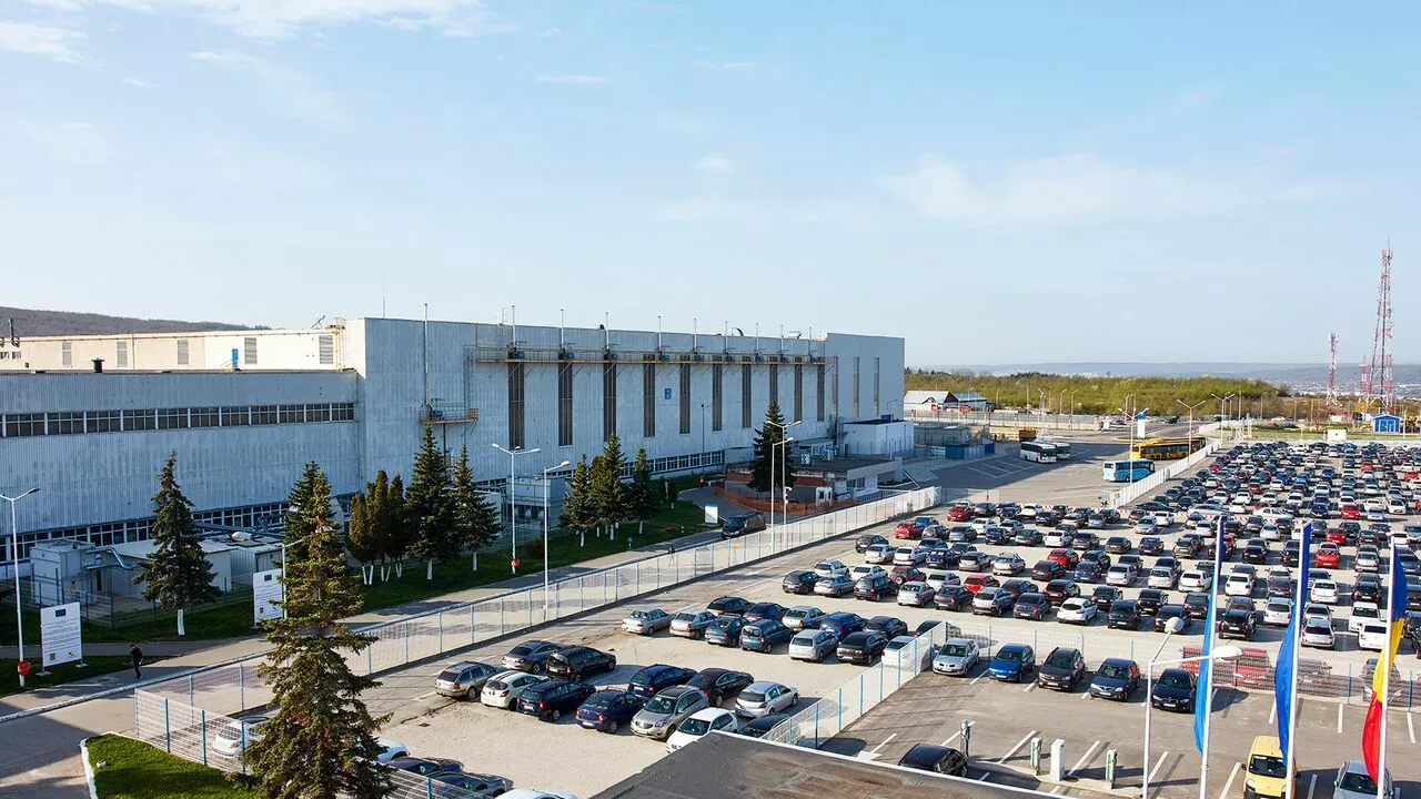 Profit.ro | Bigster și Duster sunt fabricate în uzina Dacia de la Mioveni cu peste 500 de roboți